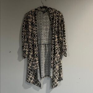 About A Girl Geometric Open Front Cardigan in Black and Cream Medium